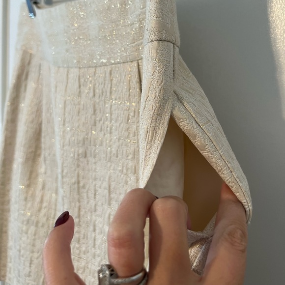 White/Gold Shimmery Skirt with Pockets - Cotton Blend - Size 4 ✨ - Picture 3 of 6